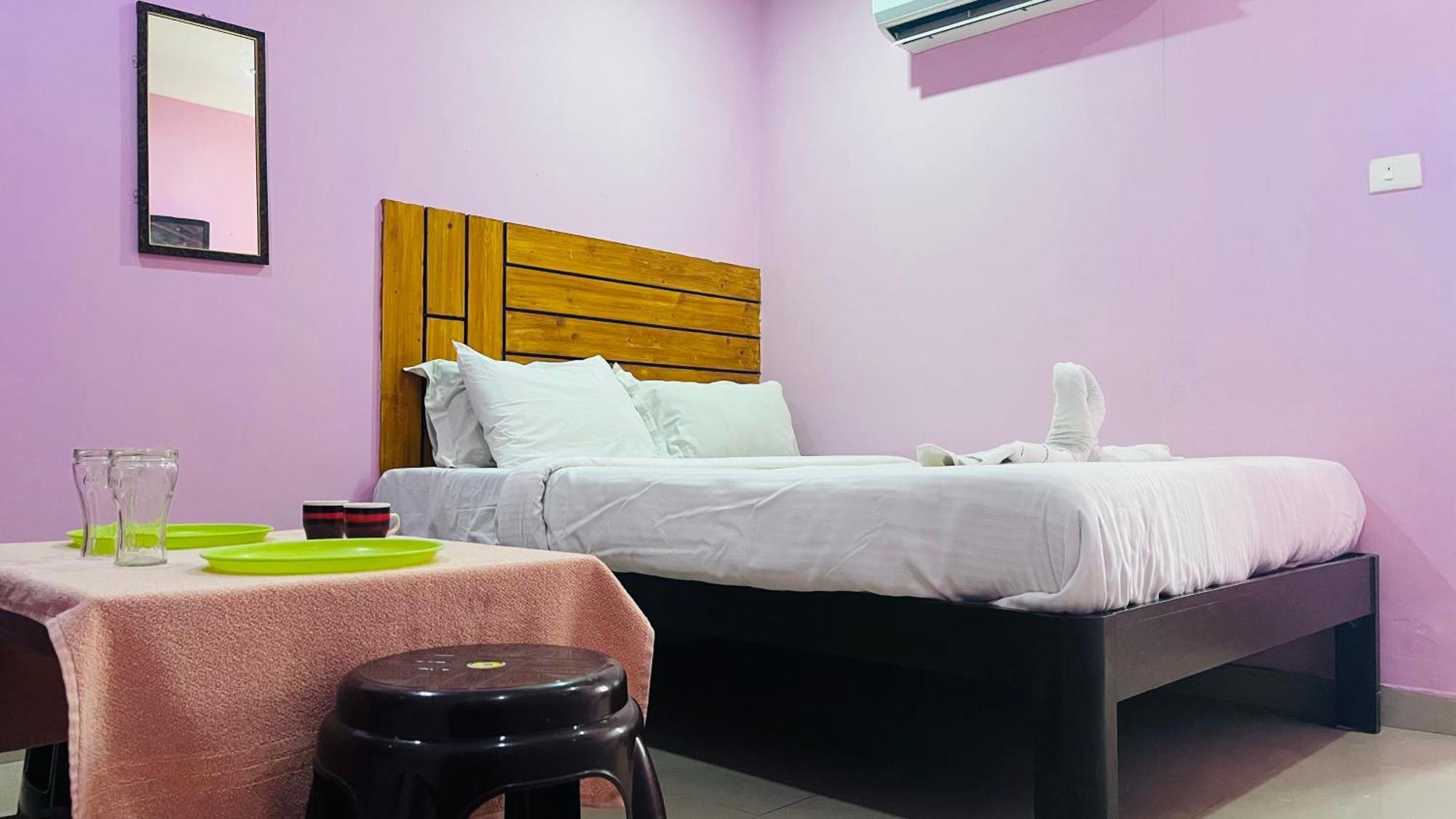 Skyway Rooms Pondicherry Exteriör bild